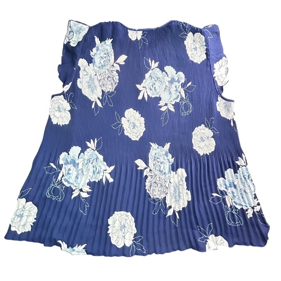 Zac & Rachel Blouse Womens Sz XL Blue White Floral Pleated Fabric Flutter SS Top - Picture 13 of 13